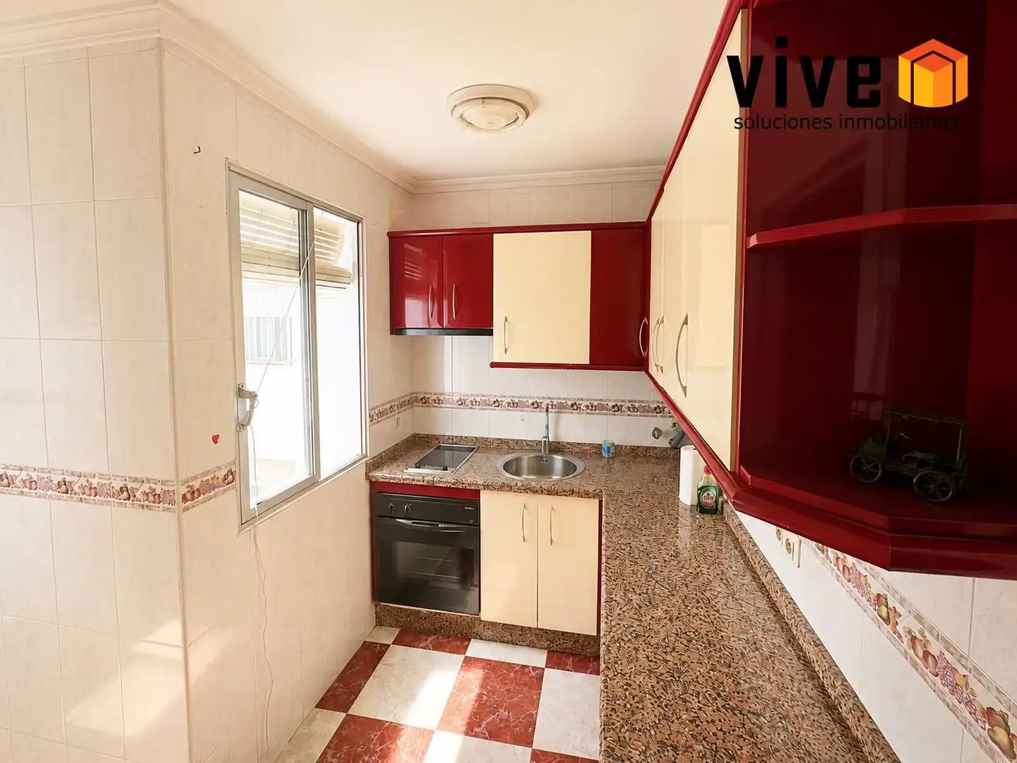 Cuina de Pis en venda en Sevilla amb Aire condicionat, Calefacció i Terrassa