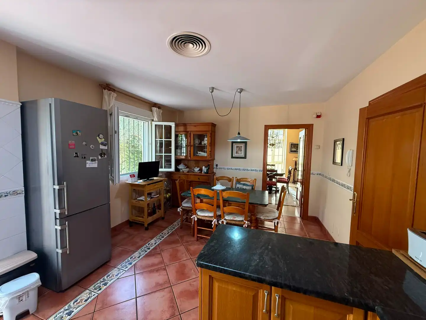 Cocina de Casa o chalet en venta en Córdoba con Aire acondicionado, Calefacción y Jardín privado