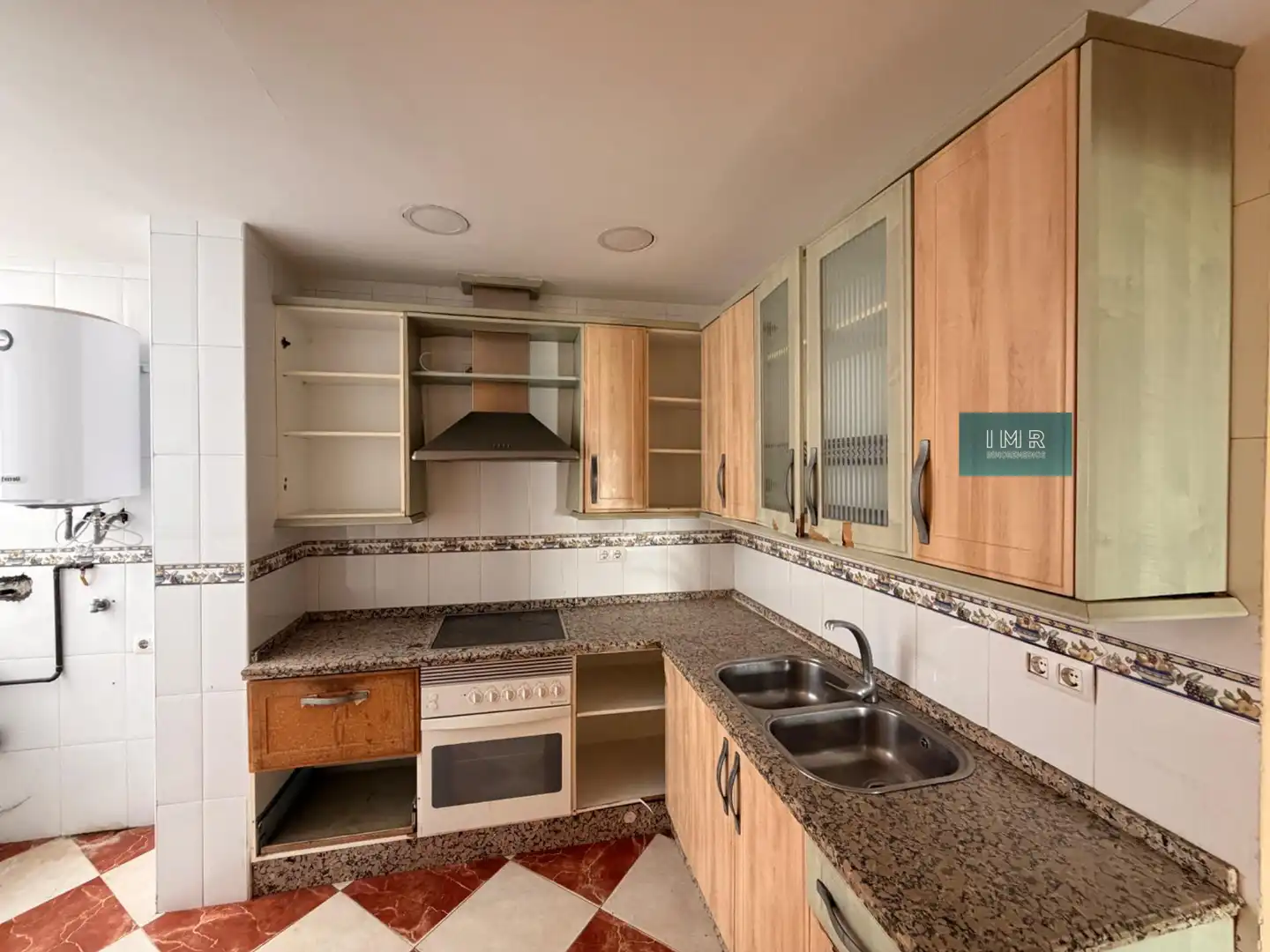 Cocina de Piso en venta en Sevilla con Balcón