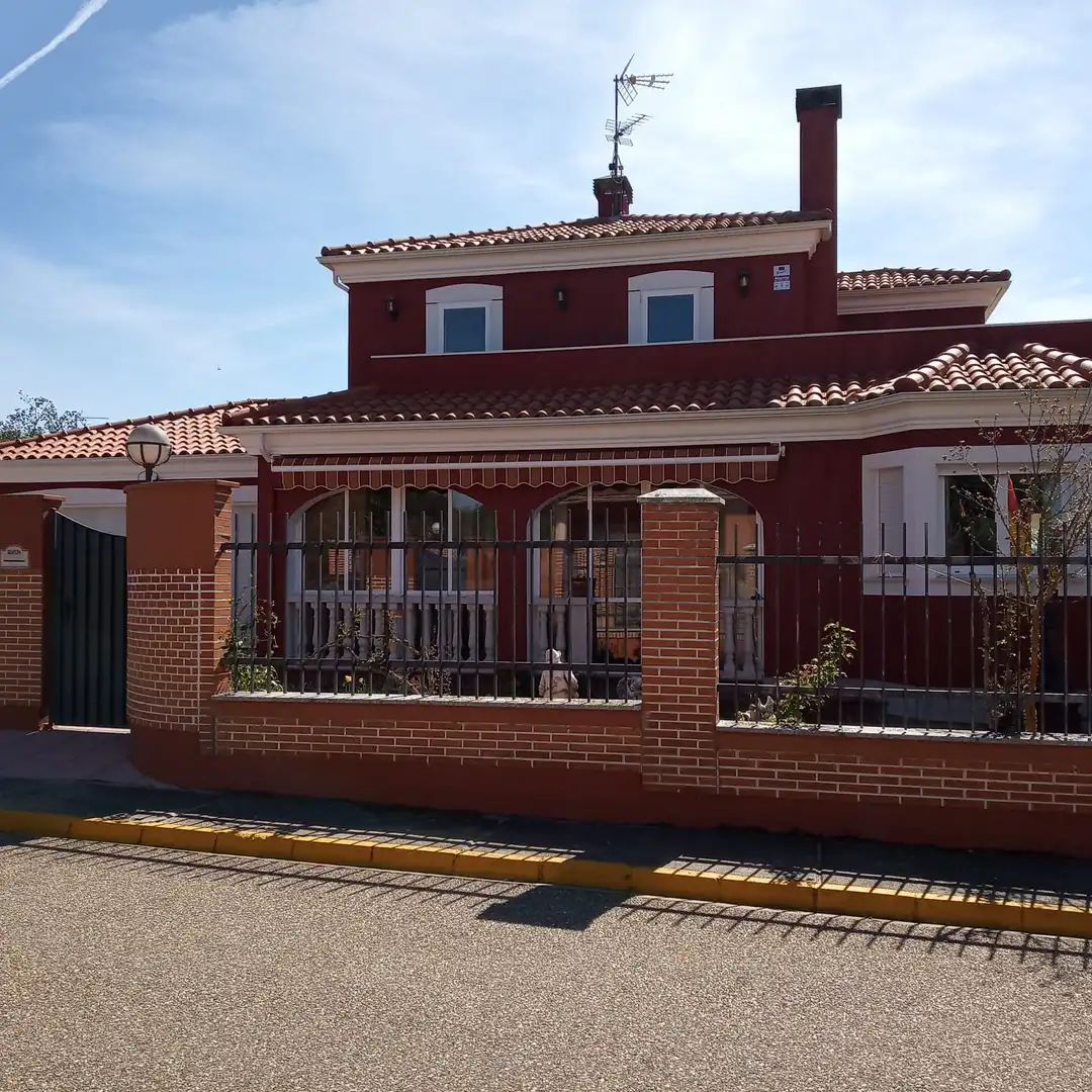 Vista exterior de Casa o chalet en venta en Buenavista con Calefacción, Jardín privado y Parquet