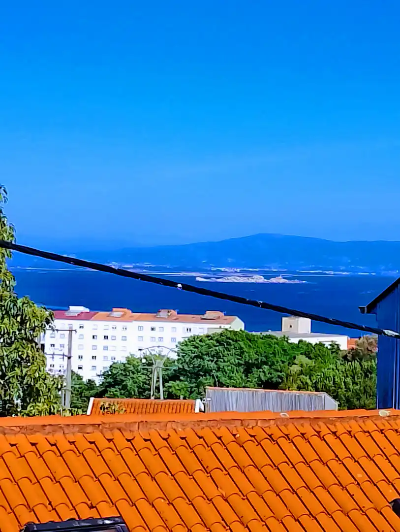 Vista exterior de Casa o xalet en venda en Ribeira amb Calefacció, Jardí privat i Terrassa
