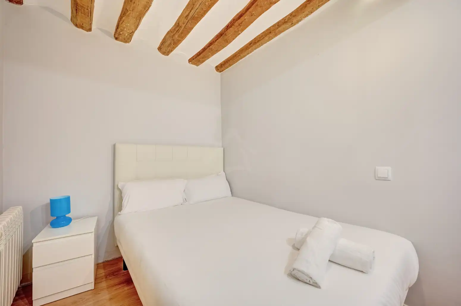 Habitación de Piso en venta en  Logroño con Calefacción, Parquet y Amueblado