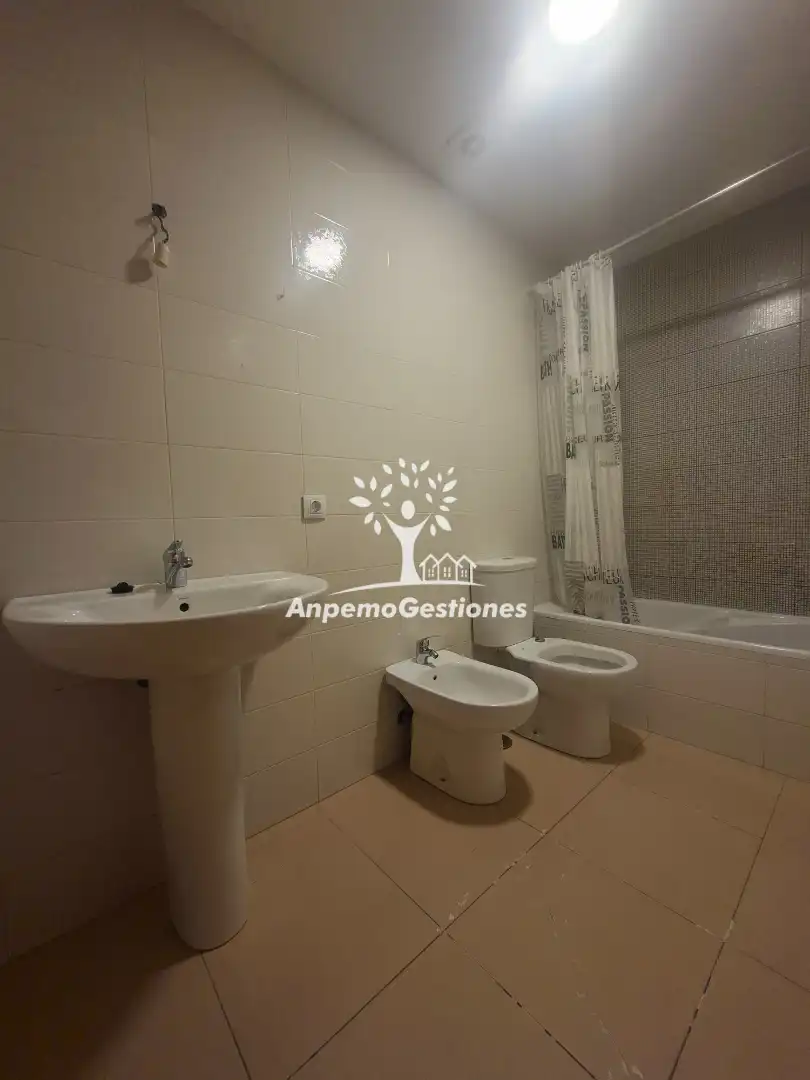 Bathroom of Houses for sale in Hornachuelos  with Storage room