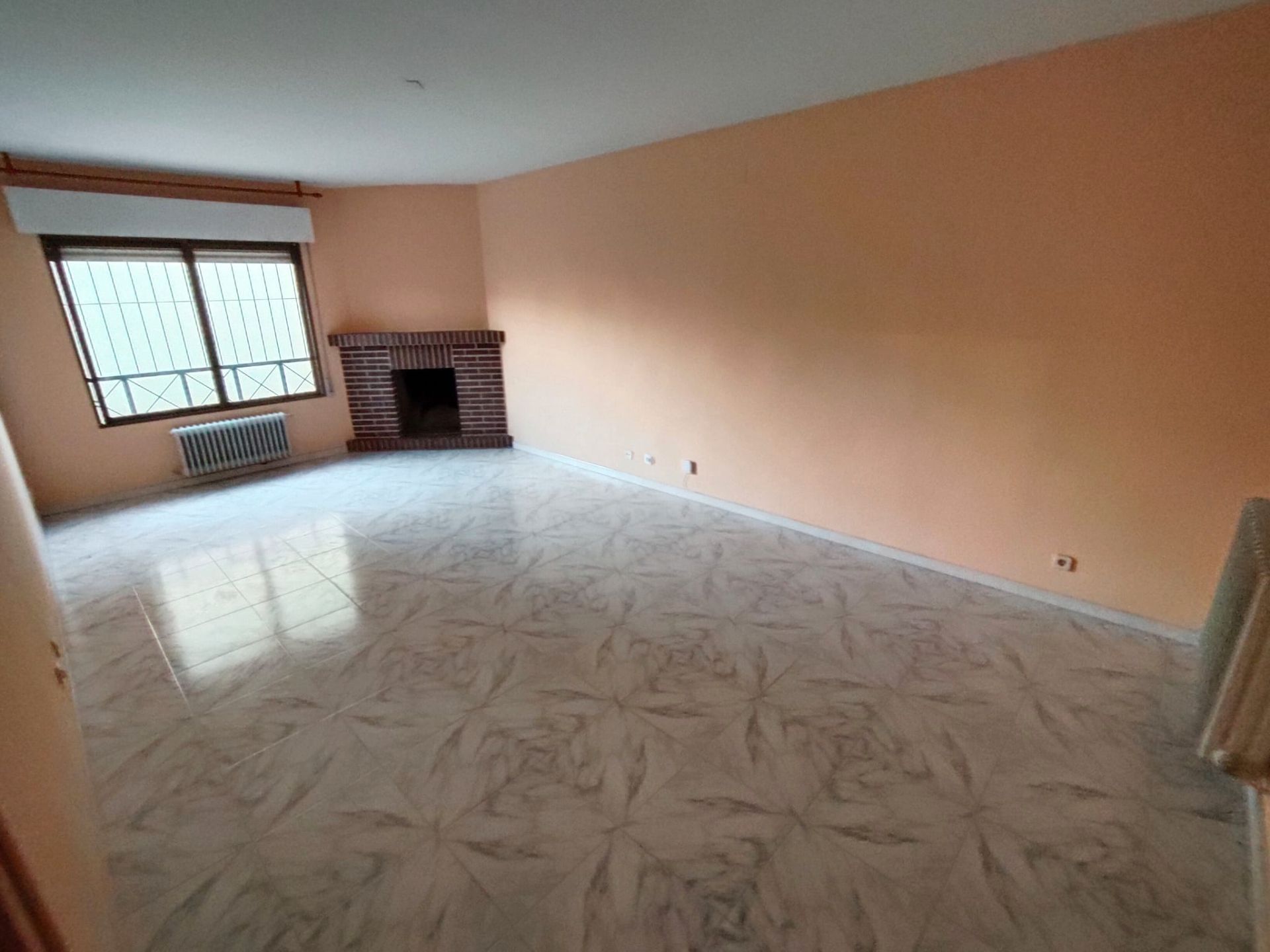 Sala d'estar de Casa adosada en venda en Morata de Tajuña amb Aire condicionat, Calefacció i Terrassa