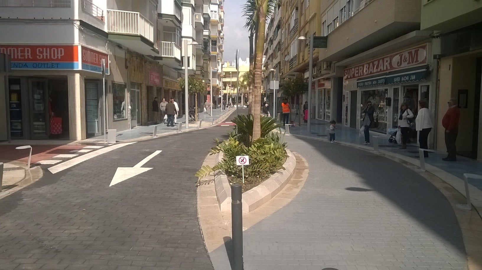 Exterior view of Premises for sale in Vélez-Málaga  with Air Conditioner and Alarm