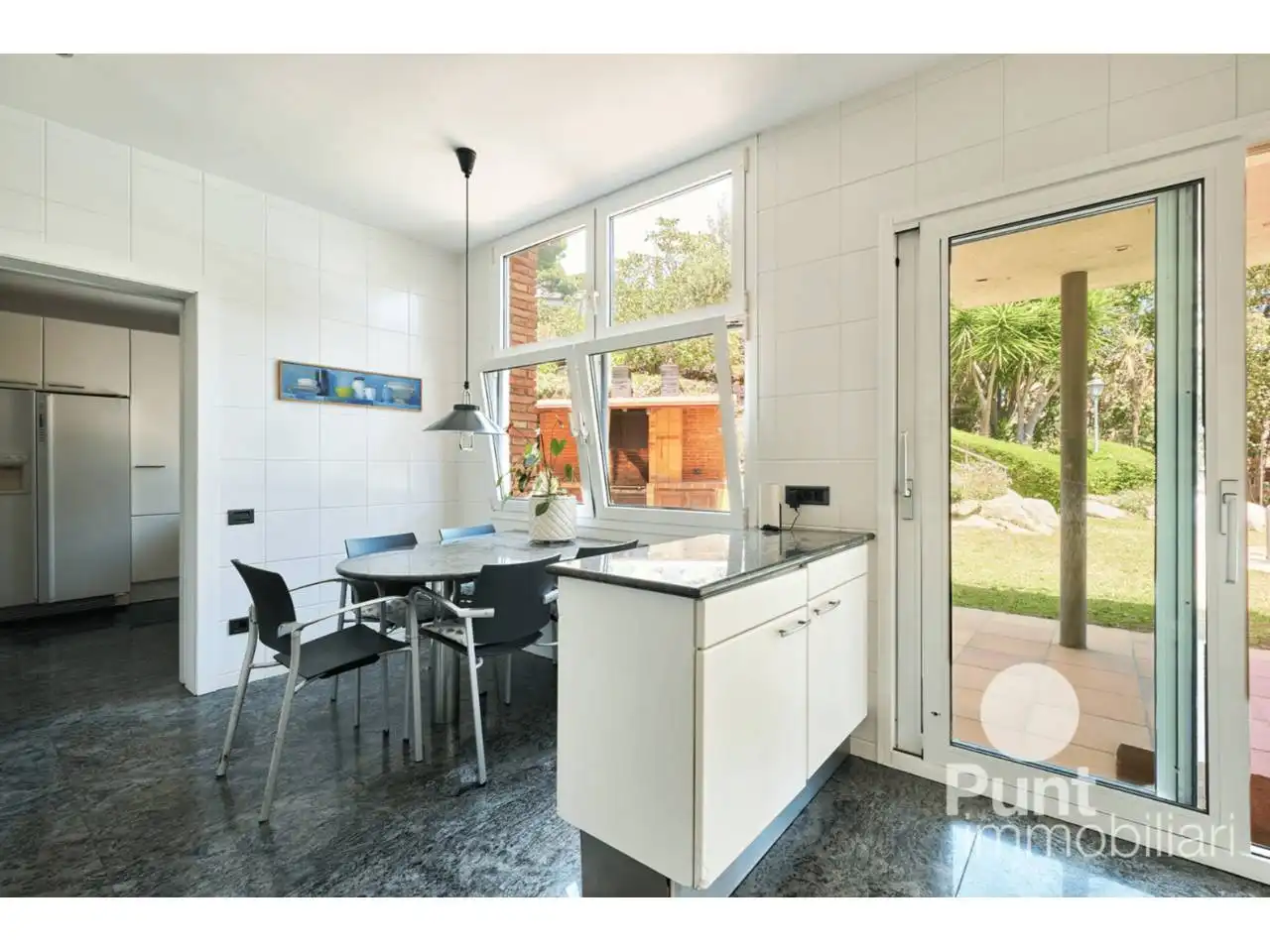 Cocina de Casa o chalet en venta en Premià de Dalt con Aire acondicionado, Calefacción y Jardín privado