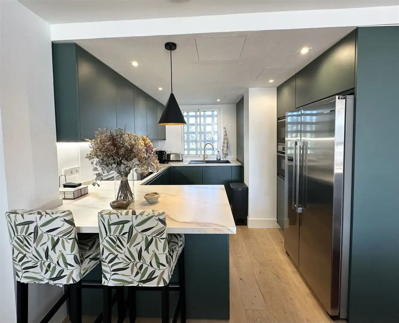 Cocina de Apartamento en venta en Marbella con Aire acondicionado y Terraza