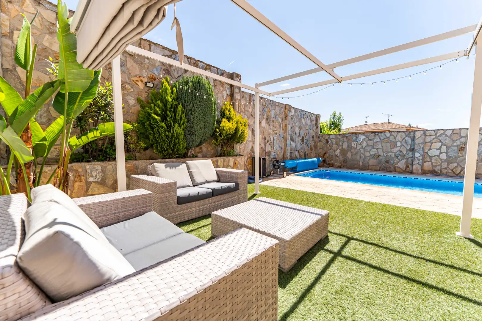 Terraza de Casa o chalet en venta en Serranillos del Valle con Aire acondicionado, Calefacción y Jardín privado