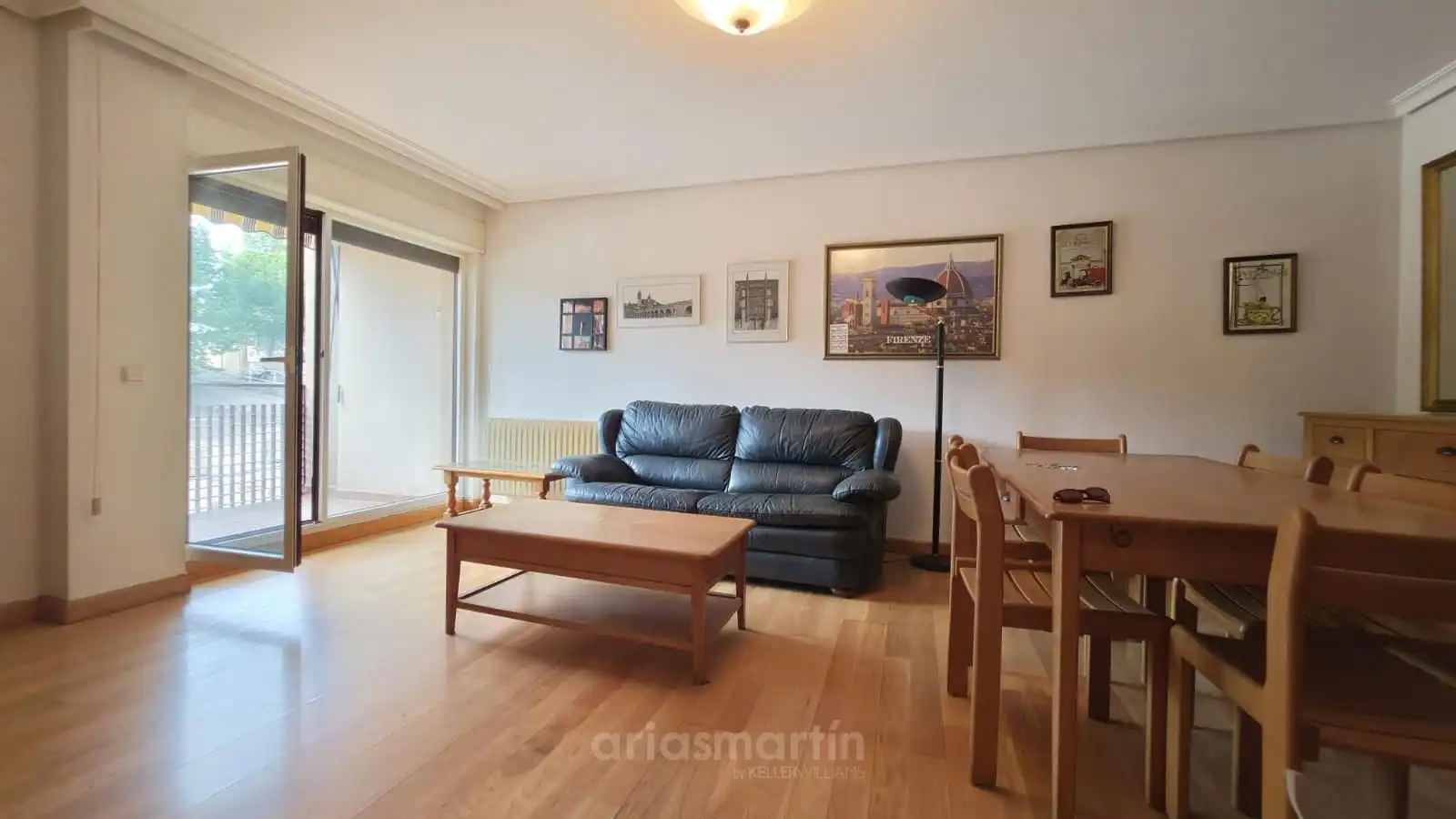 Flat with balcony to rent in Norberto Cuesta Dutari
