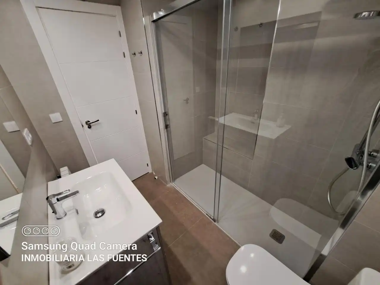 Baño de Piso de alquiler en Zaragoza con Aire acondicionado, Calefacción y Terraza