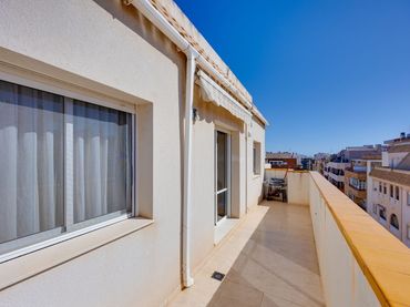 Apartament amb ascensor en venda a Calle Bazan 30