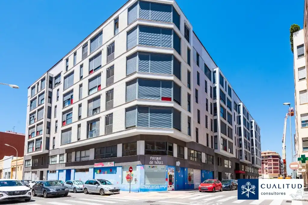 Außenansicht von Dachboden zum Verkauf in Vila-real mit Parkett, Terrasse und Abstellraum