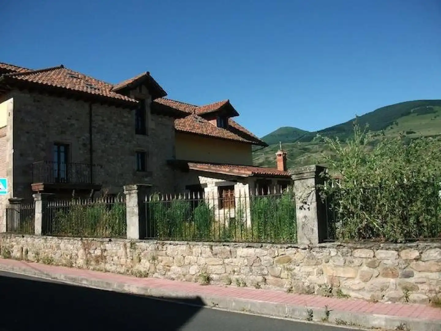 Exterior view of Buildings for sale in Molledo
