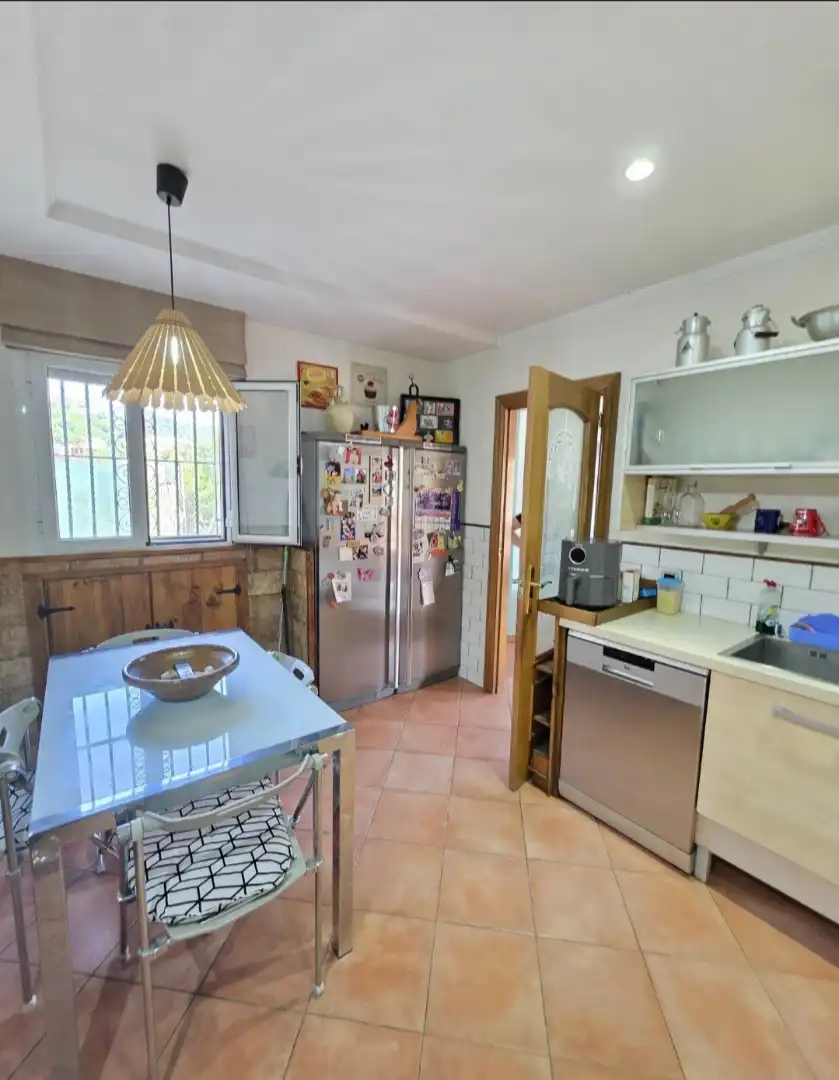 Cocina de Casa o chalet en venta en Sant Fost de Campsentelles con Aire acondicionado, Calefacción y Jardín privado