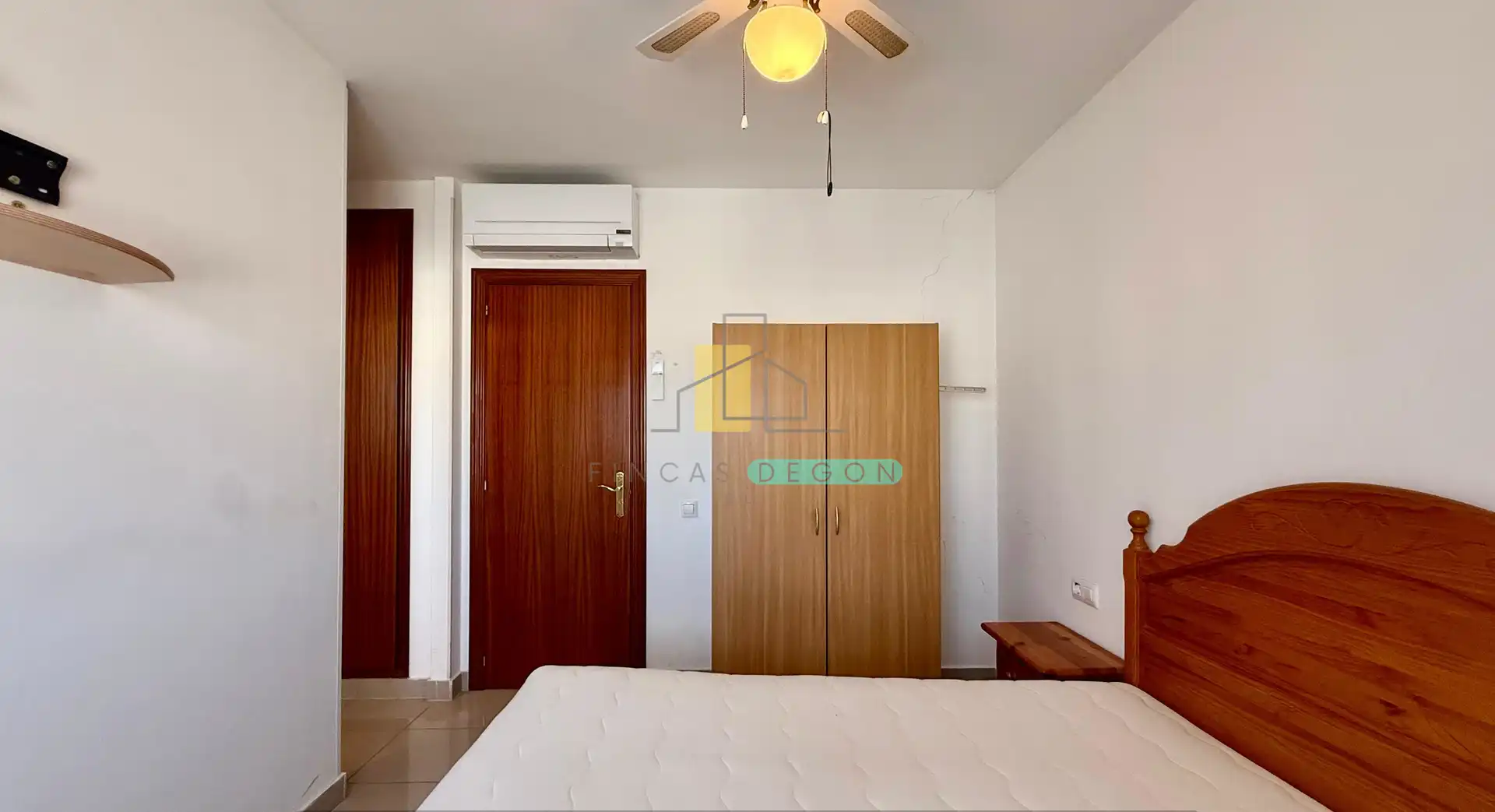 Habitación de Apartamento en venta en Empuriabrava con Calefacción, Terraza y Amueblado