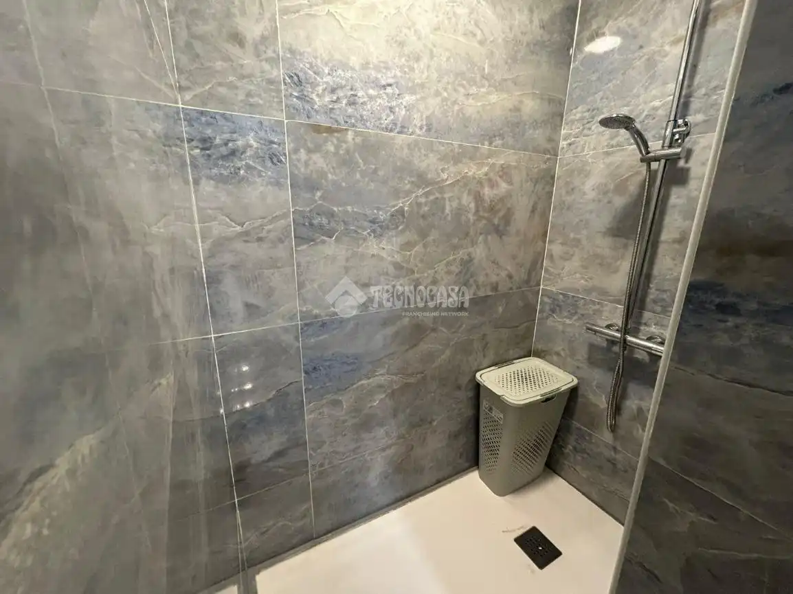 Baño de Piso en venta en Barcelona con Aire acondicionado y Amueblado