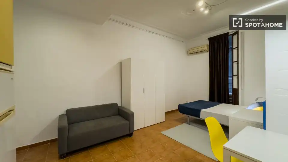 Room in Barri Gòtic
