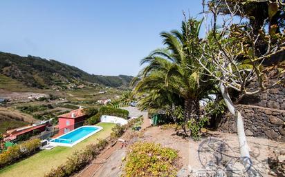 Vista exterior de Casa o xalet en venda en Tegueste amb Aire condicionat, Terrassa i Piscina