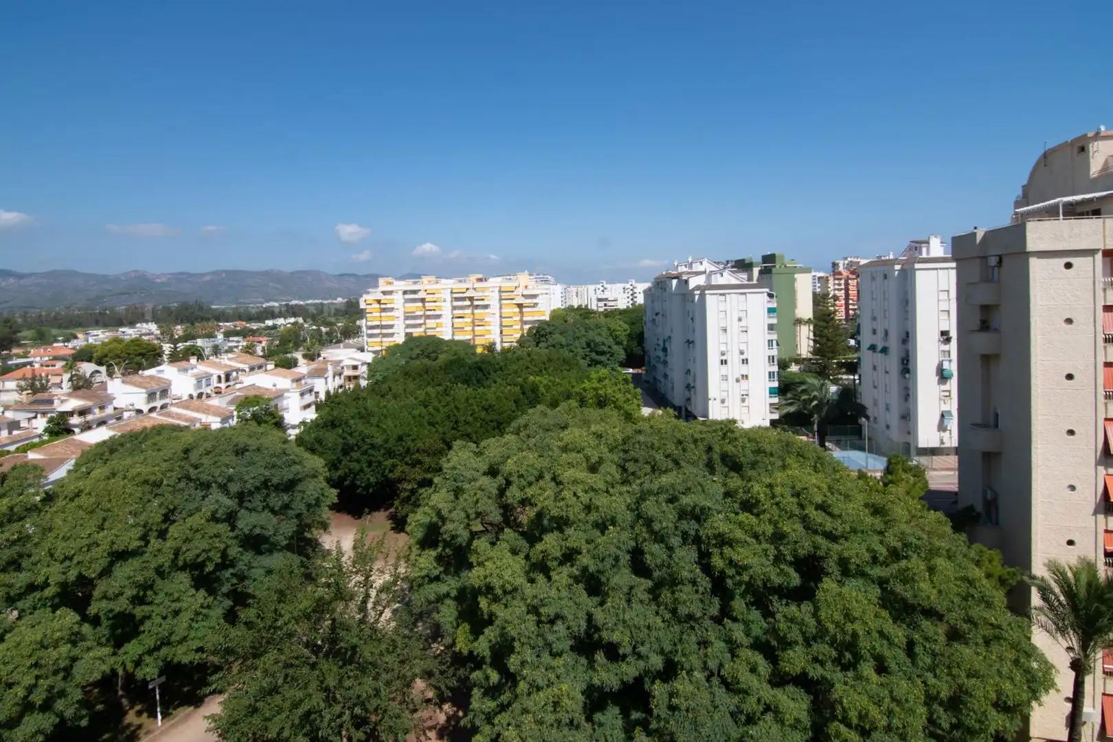 Vista exterior de Apartamento en venta en Gandia con Piscina comunitaria