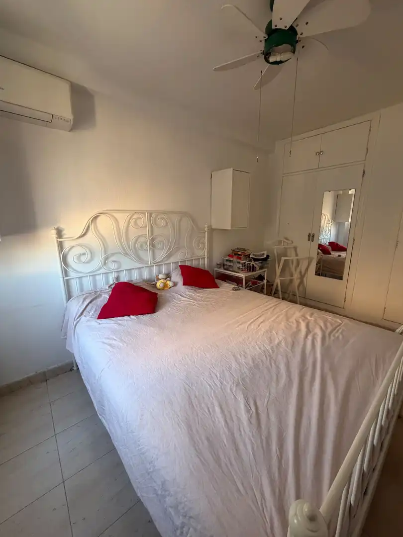 Dormitori de Pis en venda en Algeciras amb Aire condicionat i Terrassa