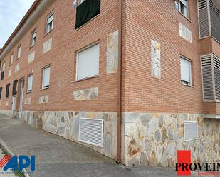 Vista exterior de Pis de lloguer en Novés amb Aire condicionat, Calefacció i Moblat