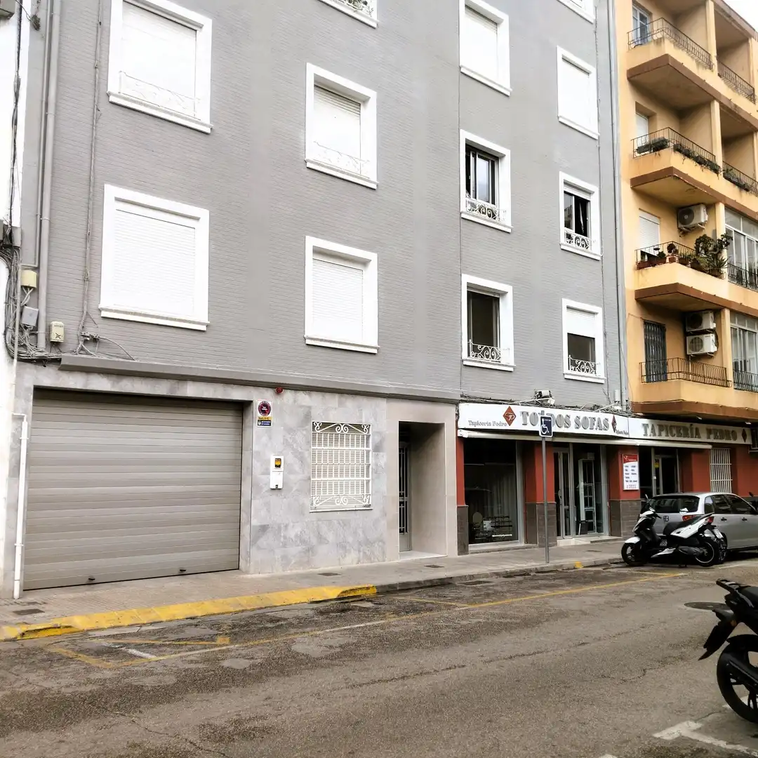 Wohnung mit Aufzug zum Verkauf in Calle ESCOLÀPIES DE LES