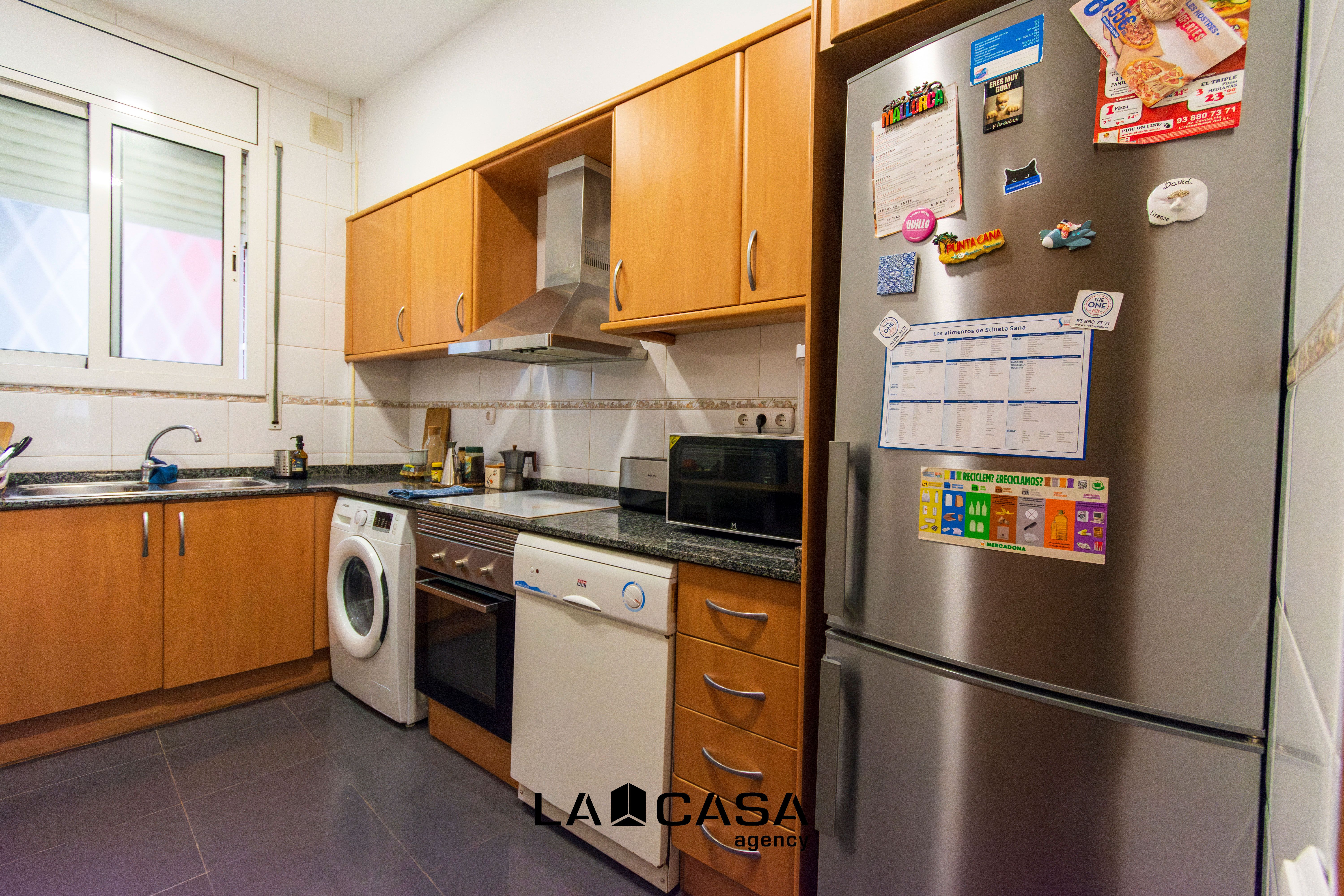 Kitchen of Flat for sale in L'Hospitalet de Llobregat  with Heating and Terrace