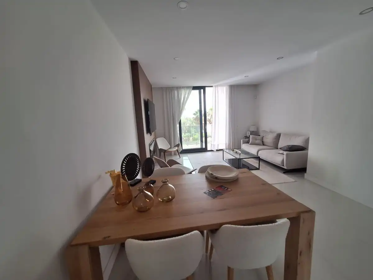 Sala d'estar de Apartament en venda en Manilva amb Aire condicionat, Terrassa i Traster