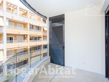 Pis amb piscina en venda a Calle RAMON GALLUD