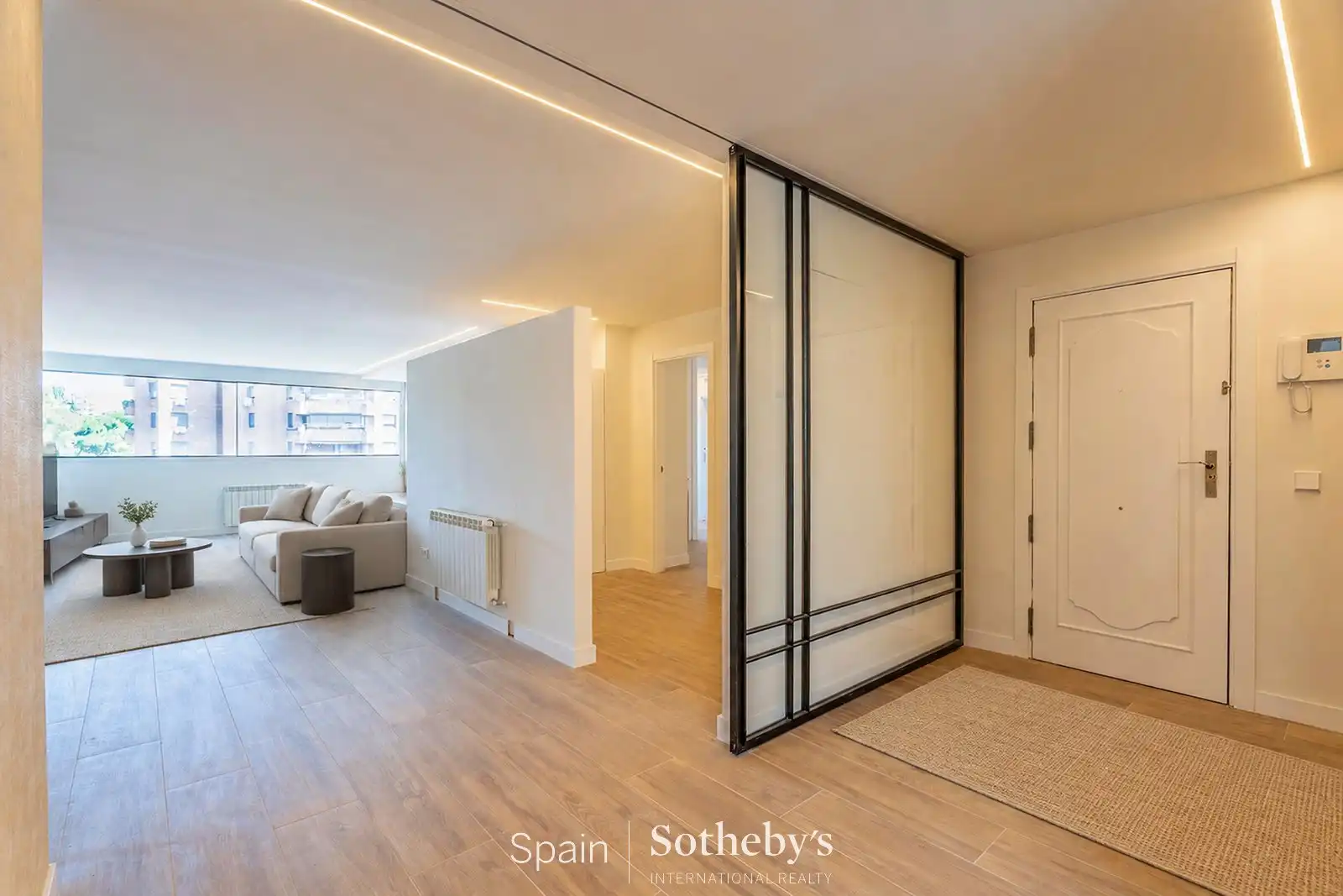 Apartamento con piscina en alquiler en Calle de la Infanta María Teresa