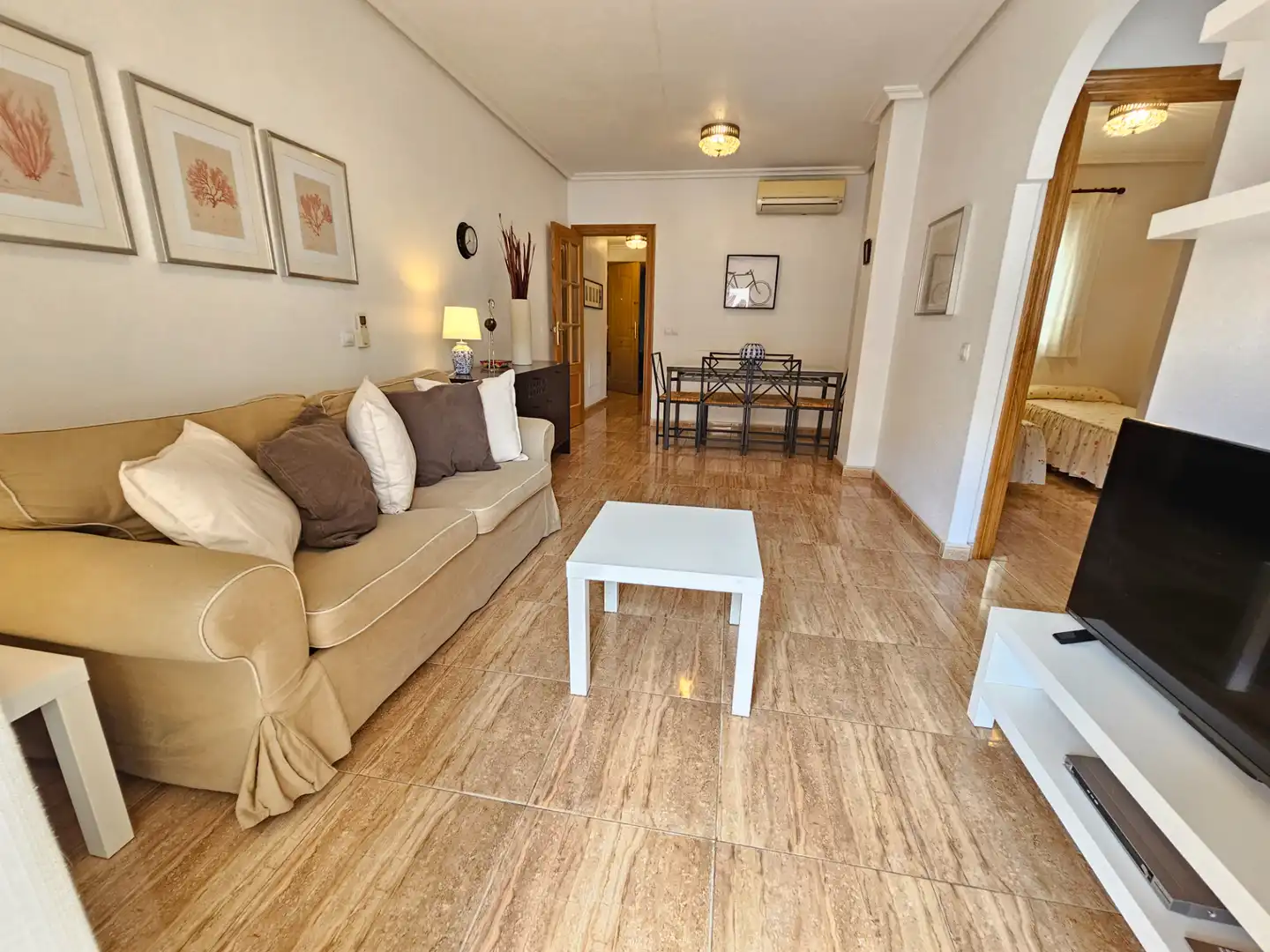 Wohnzimmer von Wohnungen zur Miete in San Pedro del Pinatar mit Klimaanlage, Heizung und Terrasse