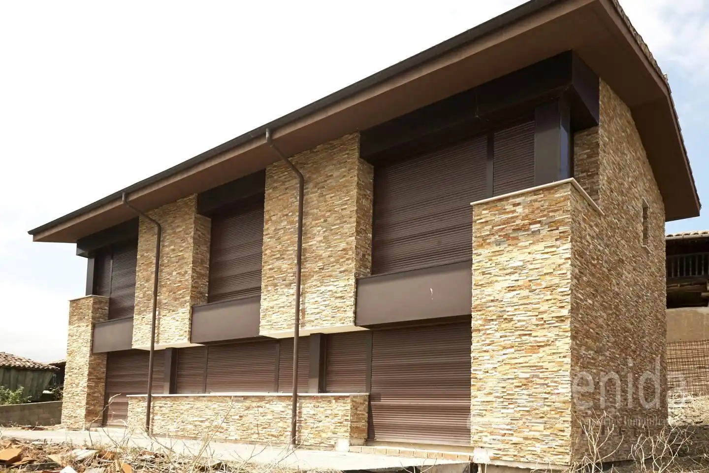 Vista exterior de Casa o xalet en venda en Pravia amb Jardí privat i Terrassa