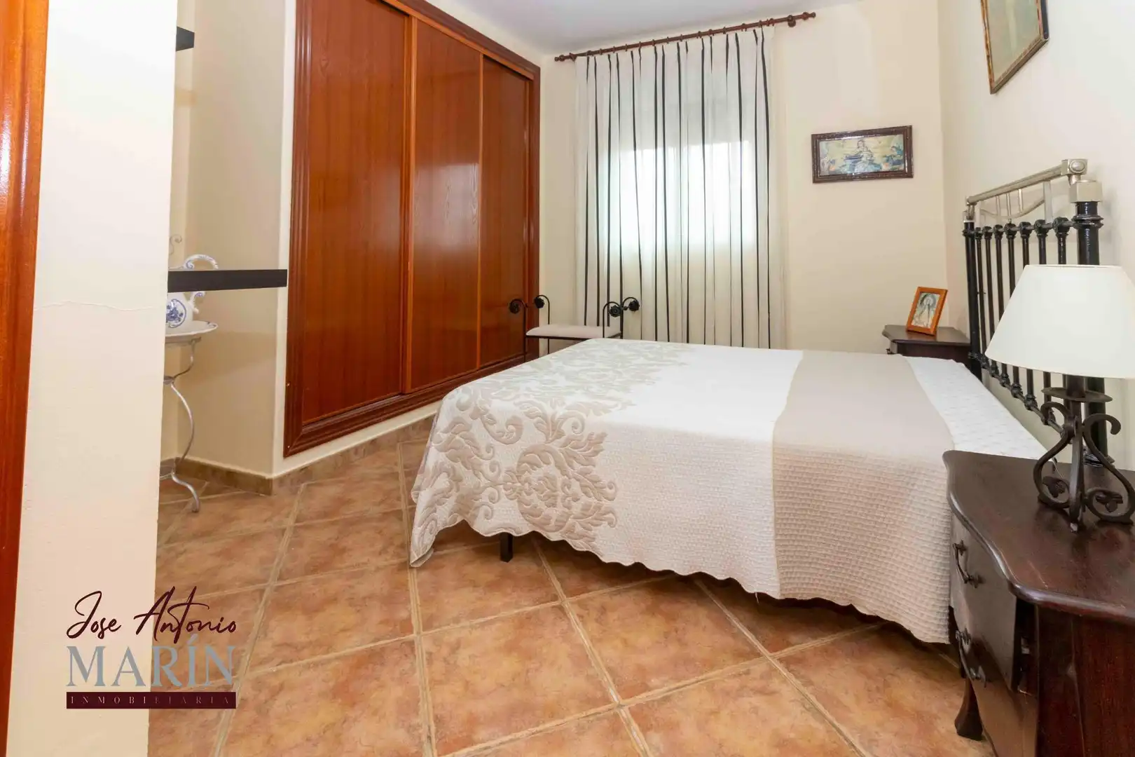 Dormitori de Casa o xalet en venda en Badajoz amb Terrassa, Traster i Moblat