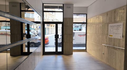 Foto 2 de Apartamento en venta en Feria, Albacete Capital