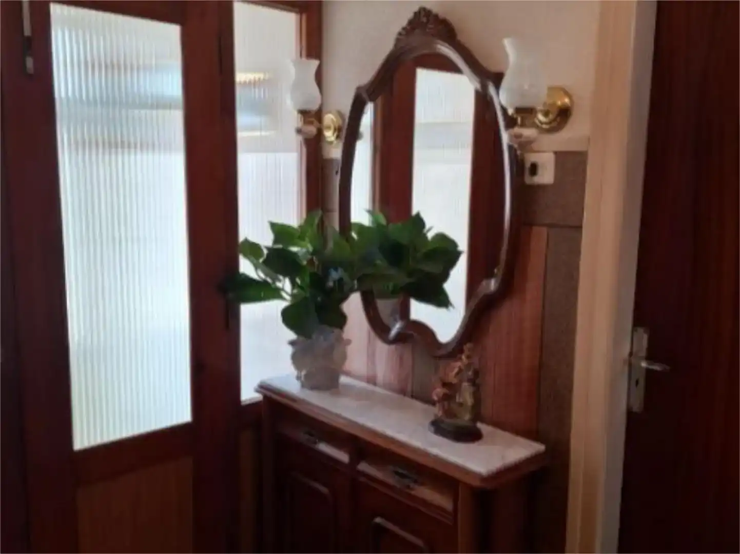 Piso en venta en Bustillo del Páramo con Parquet, Trastero y Amueblado