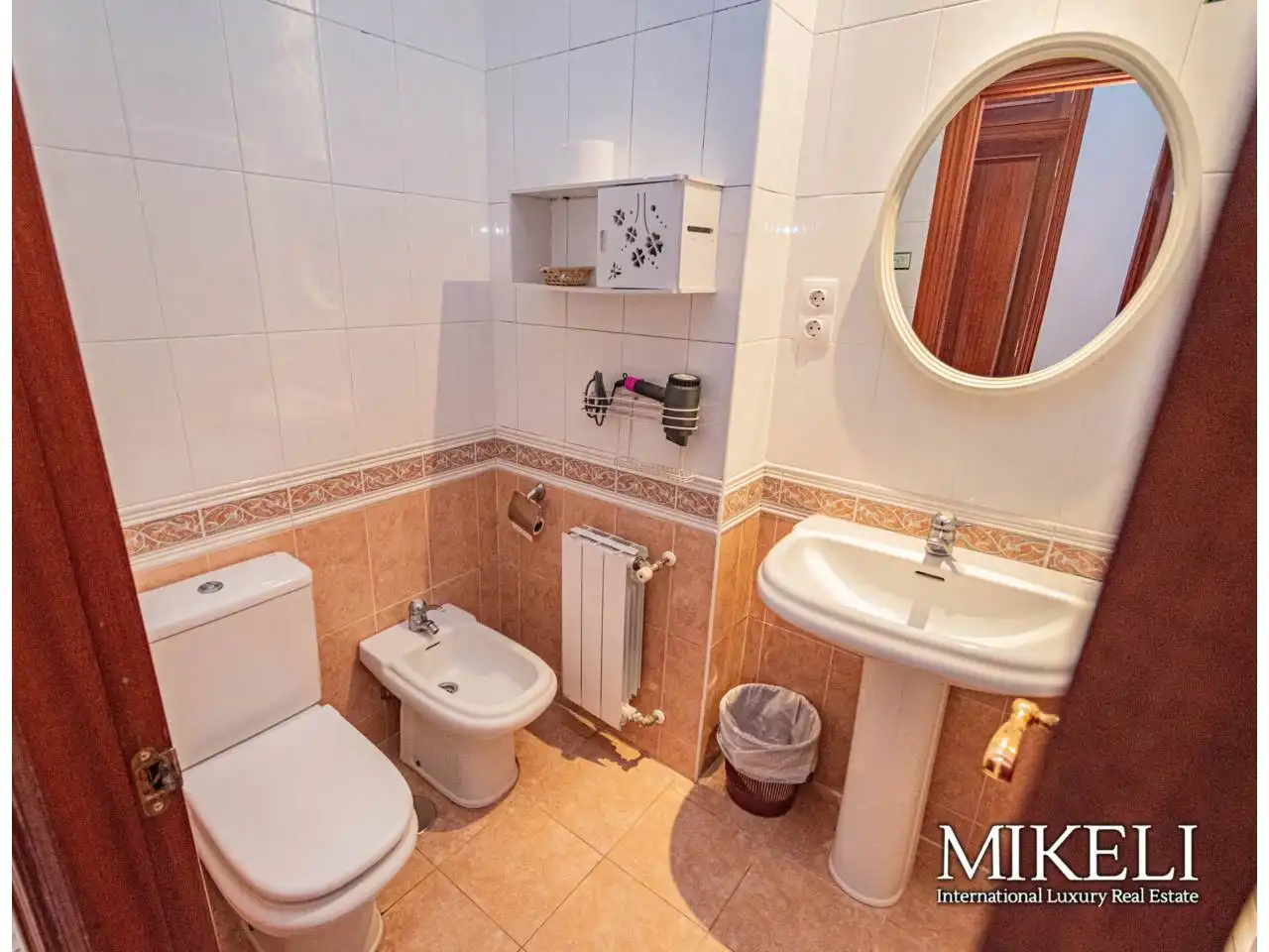 Commercial properties for sale in Paseo MUELLE, Comillas (Cantabria)