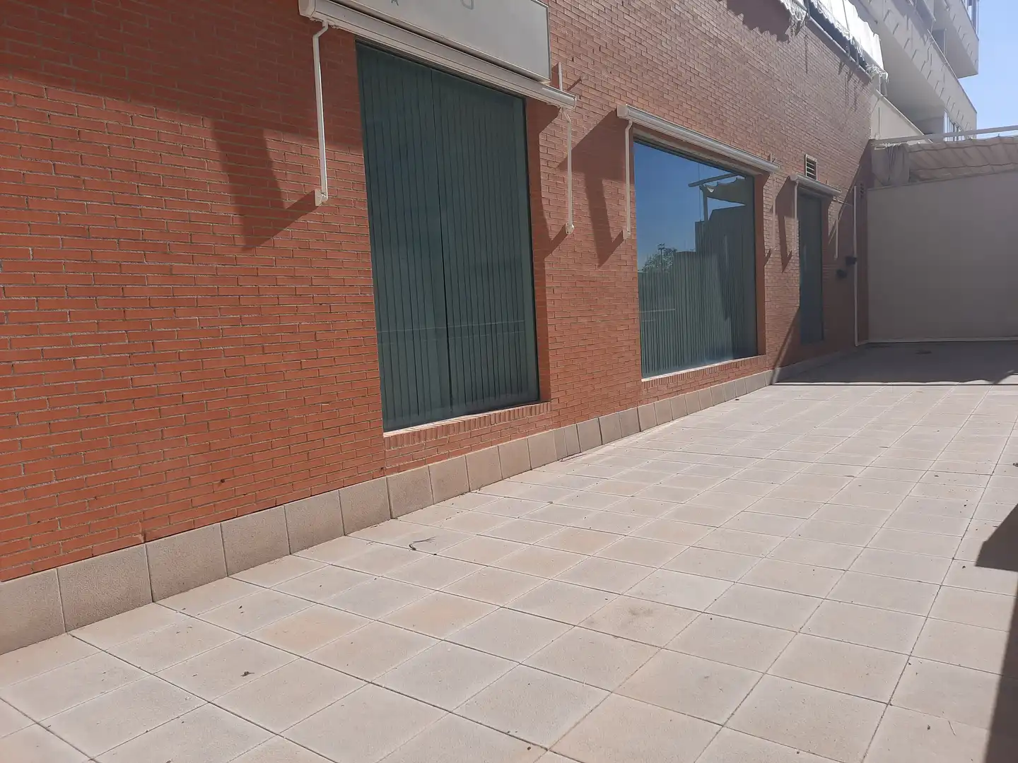 Commercial properties for rent in Carrer Josep Joaquim Landerer, 8, Ciutat Universitària