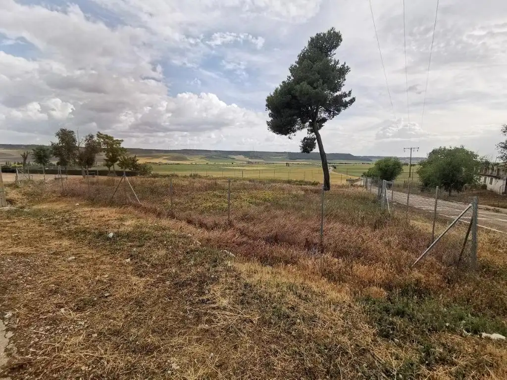 Wohnbaugrundstück zum Verkauf in Castronuevo de Esgueva, imagen 2