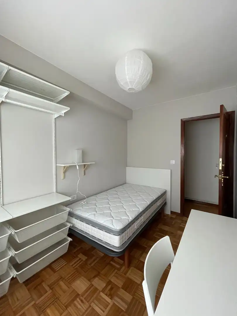Habitación de Piso en venta en A Coruña Capital  con Calefacción y Trastero
