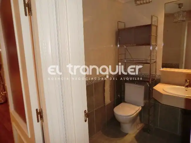 Baño de Dúplex de alquiler en Majadahonda con Trastero, Piscina y Lavadora