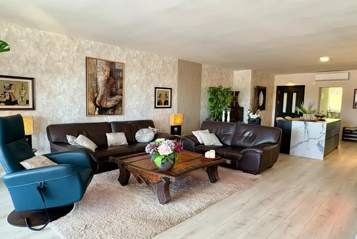 Living room of Apartments for sale in Benahavís  with Air Conditioner, Heating and Private garden