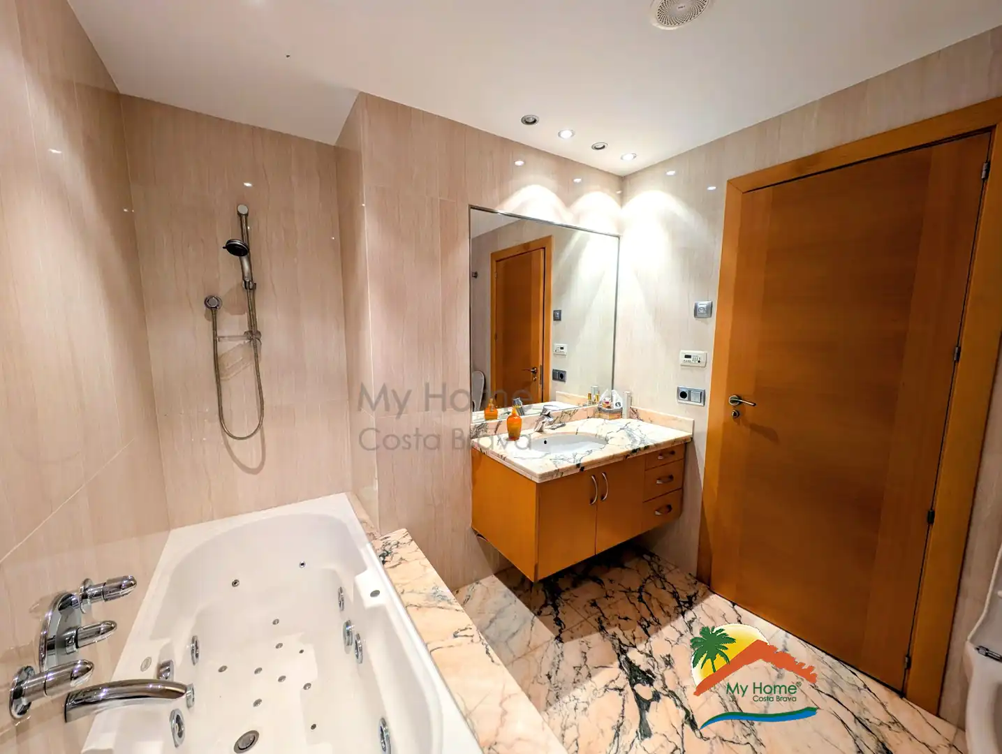 Bathroom of Houses for sale in Blanes  with Air Conditioner, Heating and Private garden
