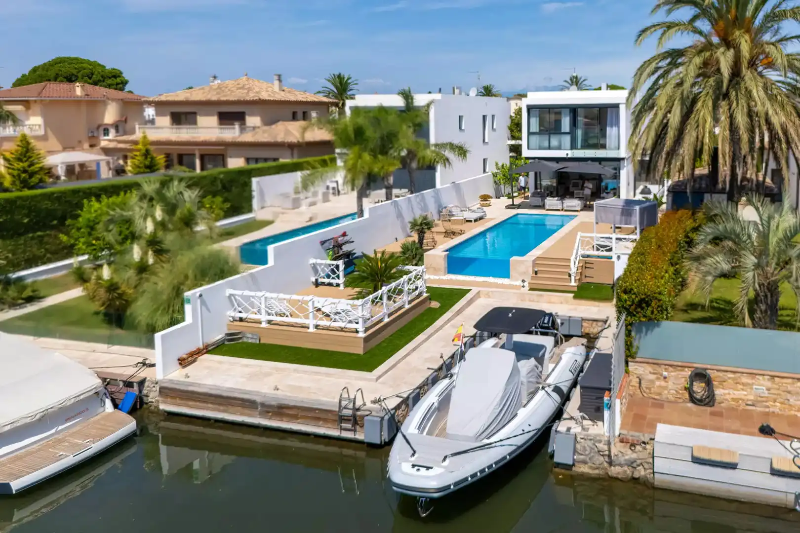 Piscina de Casa o xalet en venda en Empuriabrava amb Aire condicionat, Calefacció i Terrassa