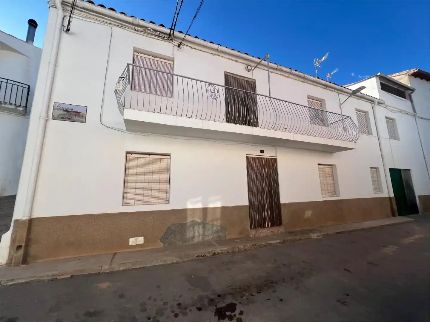 Vista exterior de Casa o xalet en venda en Puente de Génave amb Balcó