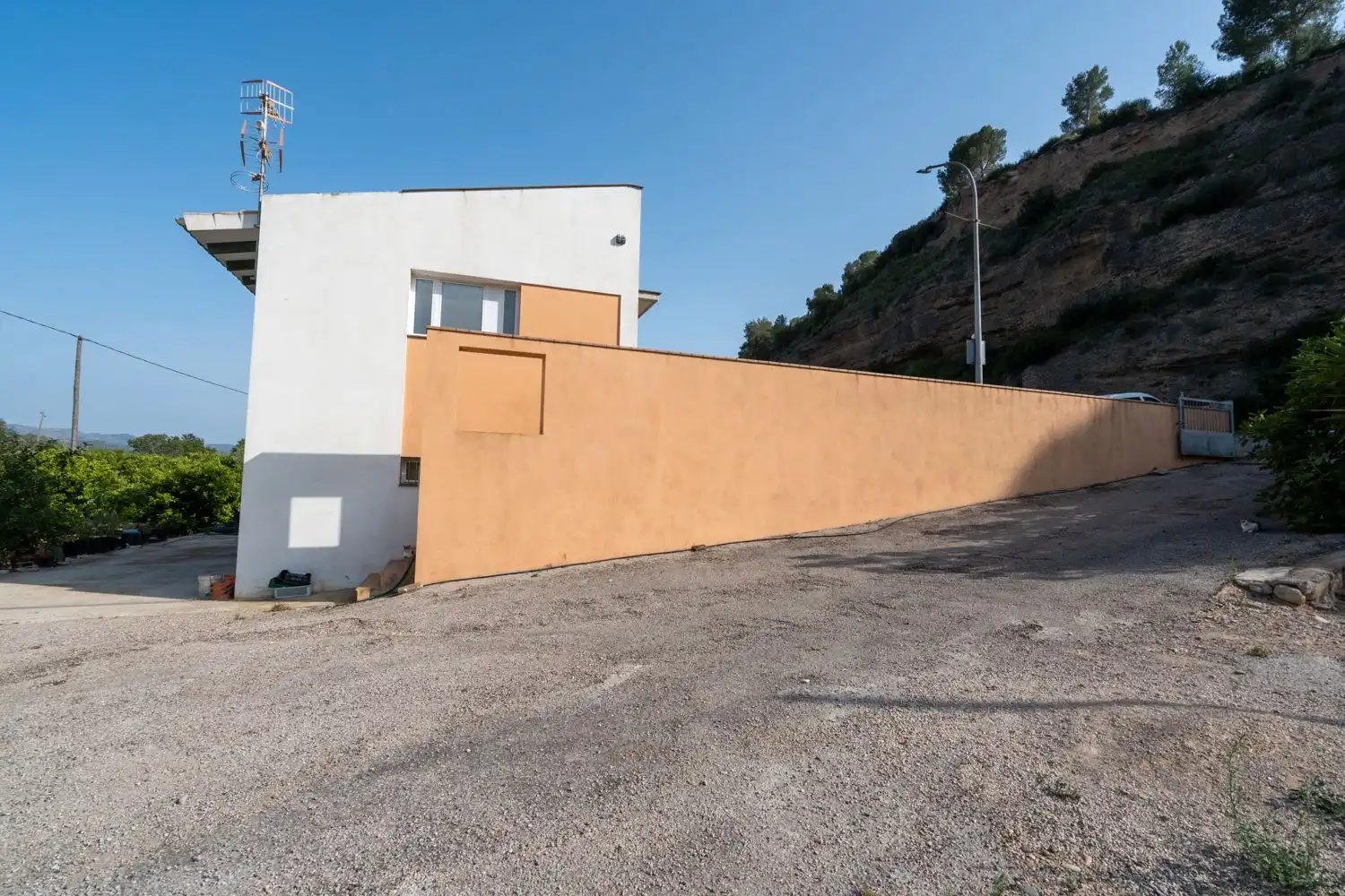 Vista exterior de Local en venta en Aldover