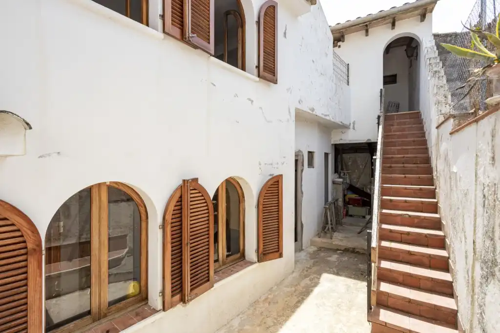 Vista exterior de Finca rústica en venda en Pollença amb Terrassa