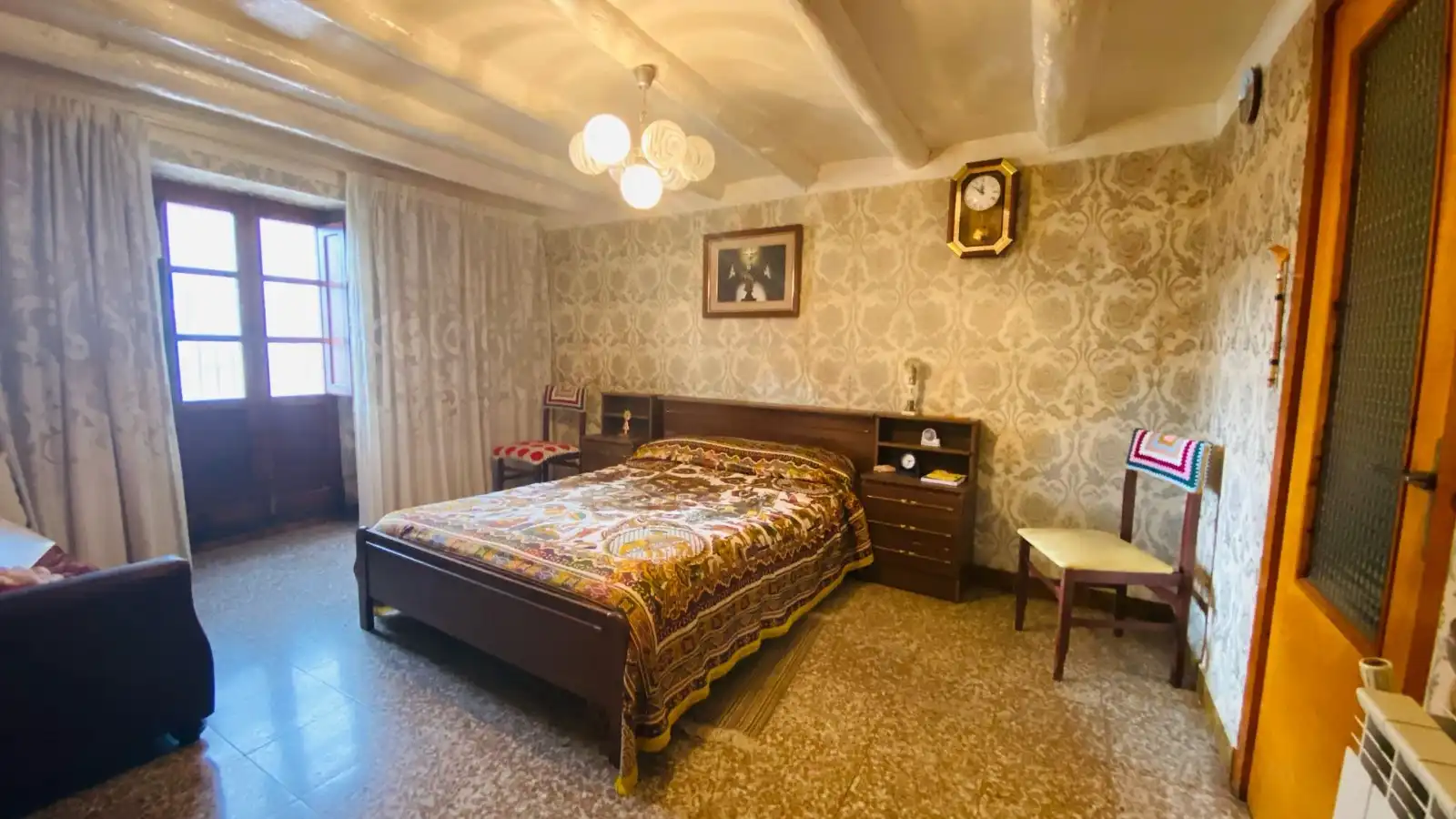 Schlafzimmer von Einfamilien-Reihenhaus zum Verkauf in Portell de Morella mit Abstellraum, Möbliert und Balkon