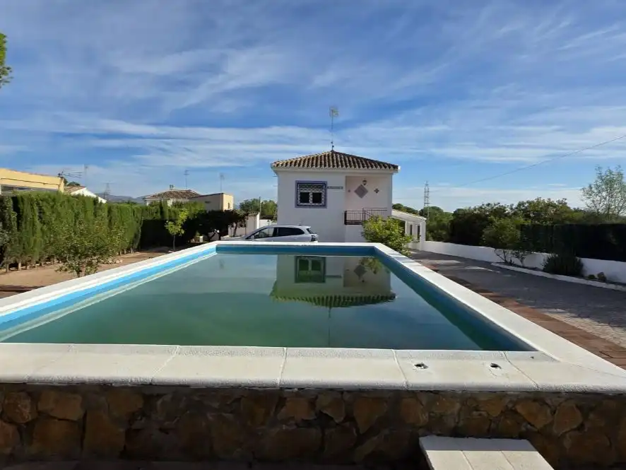 Villa mit Pool zum Verkauf in Urbanización El Baso 16, imagen 2