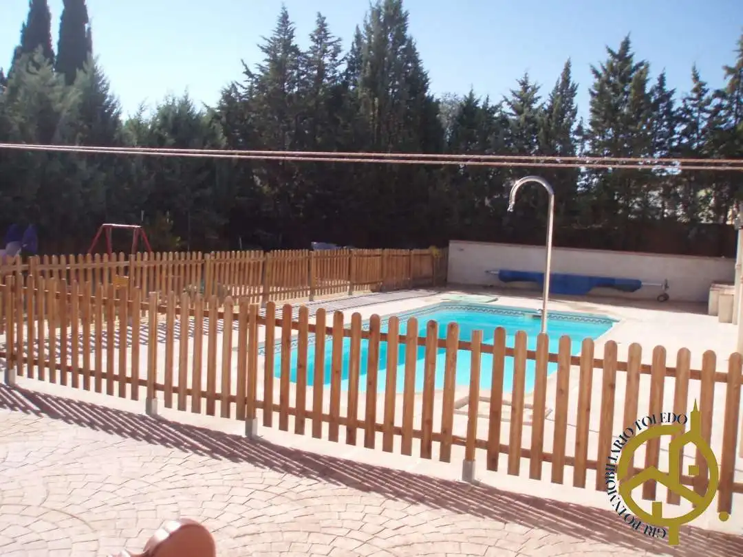 Swimming pool of Houses for sale in Nambroca  with Air Conditioner, Heating and Private garden