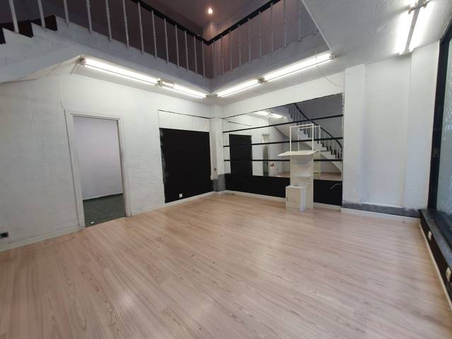 Local comercial en Venta en Parque San Francisco - Uría